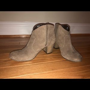 Steve Madden Harrlee Ankle Boot Size 6.5